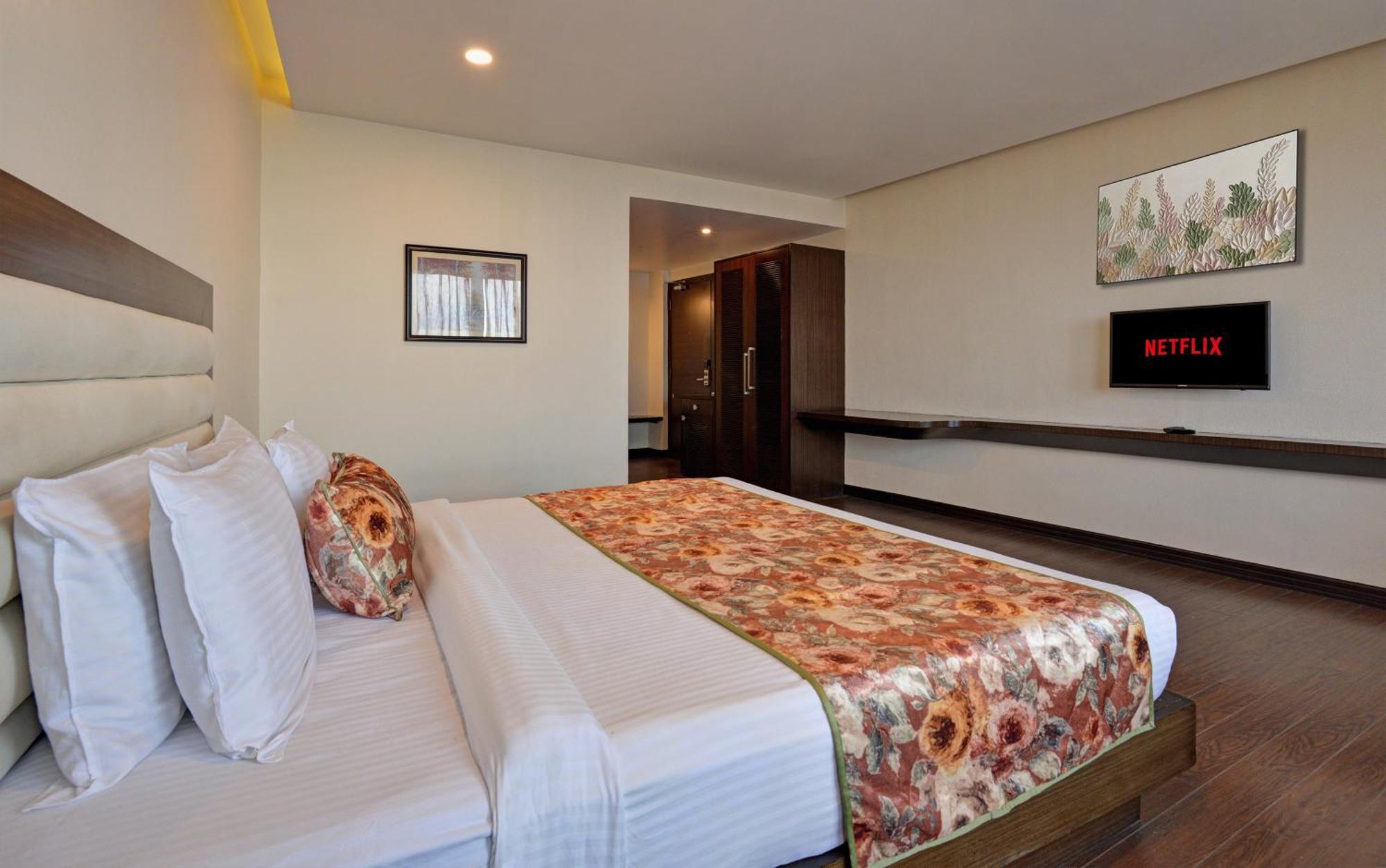 Summit Montana Suites & Spa At Mall Darjeeling  Buitenkant foto