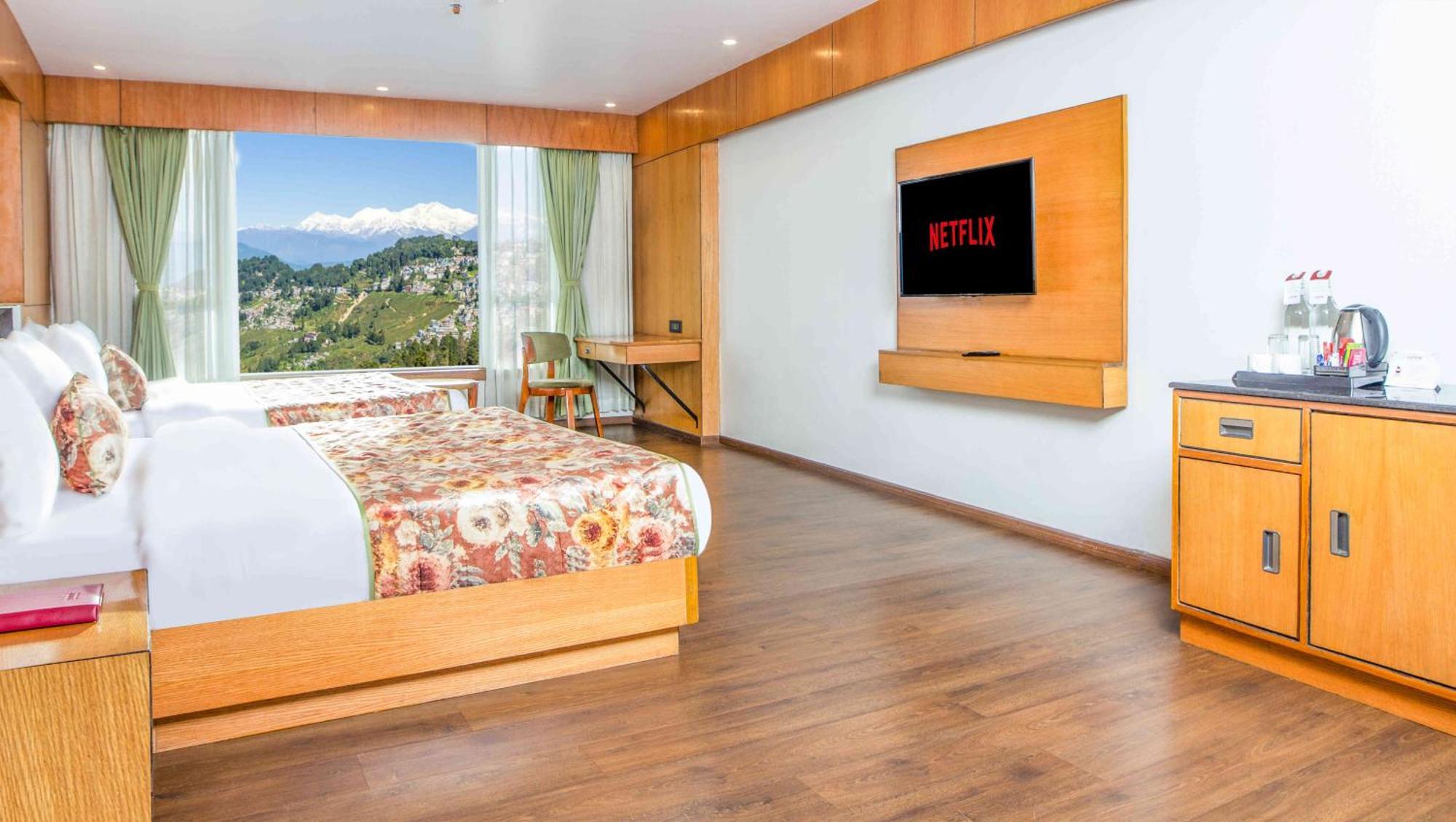 Summit Montana Suites & Spa At Mall Darjeeling  Buitenkant foto